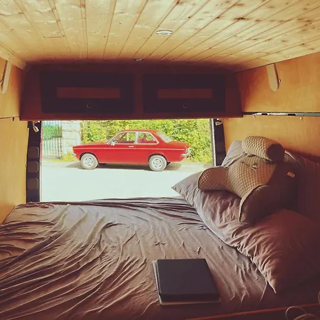 Moderner Campervan Im Gruenen! Campsite Jena